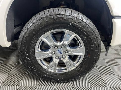 Used 2017 Ford F150 Platinum w/ Equipment Group 701A Luxury AWD/4WD image 9