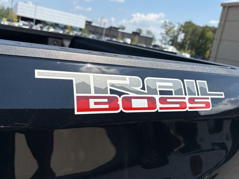 Used 2023 Chevrolet Silverado 1500 Custom Trail Boss w/ LPO, Dark Essentials Package AWD/4WD image 26