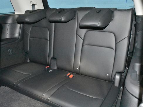 New 2026 Nissan Pathfinder SL w/ Cargo Package AWD/4WD image 19
