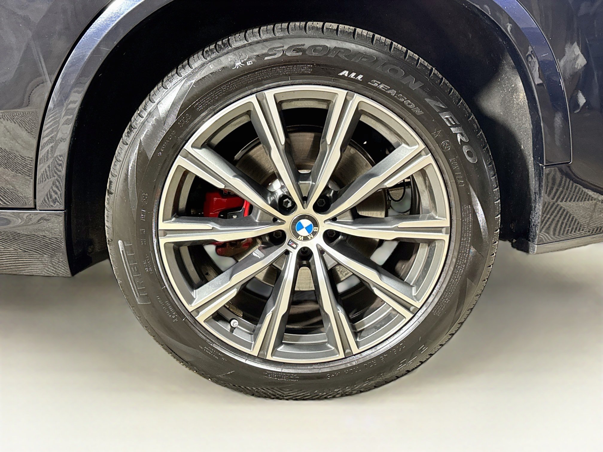 Used 2023 BMW X5 xDrive40i w/ Executive Package AWD/4WD image 32