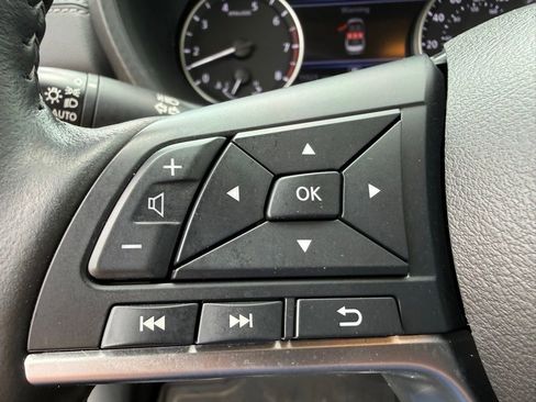 Certified 2025 Nissan Sentra SV w/ All-Weather Package FWD image 9
