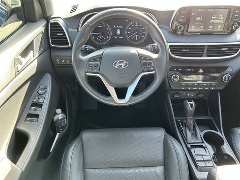 Used 2021 Hyundai Tucson Limited image 3