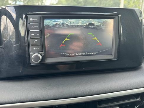 Used 2025 Nissan Kicks S FWD image 6