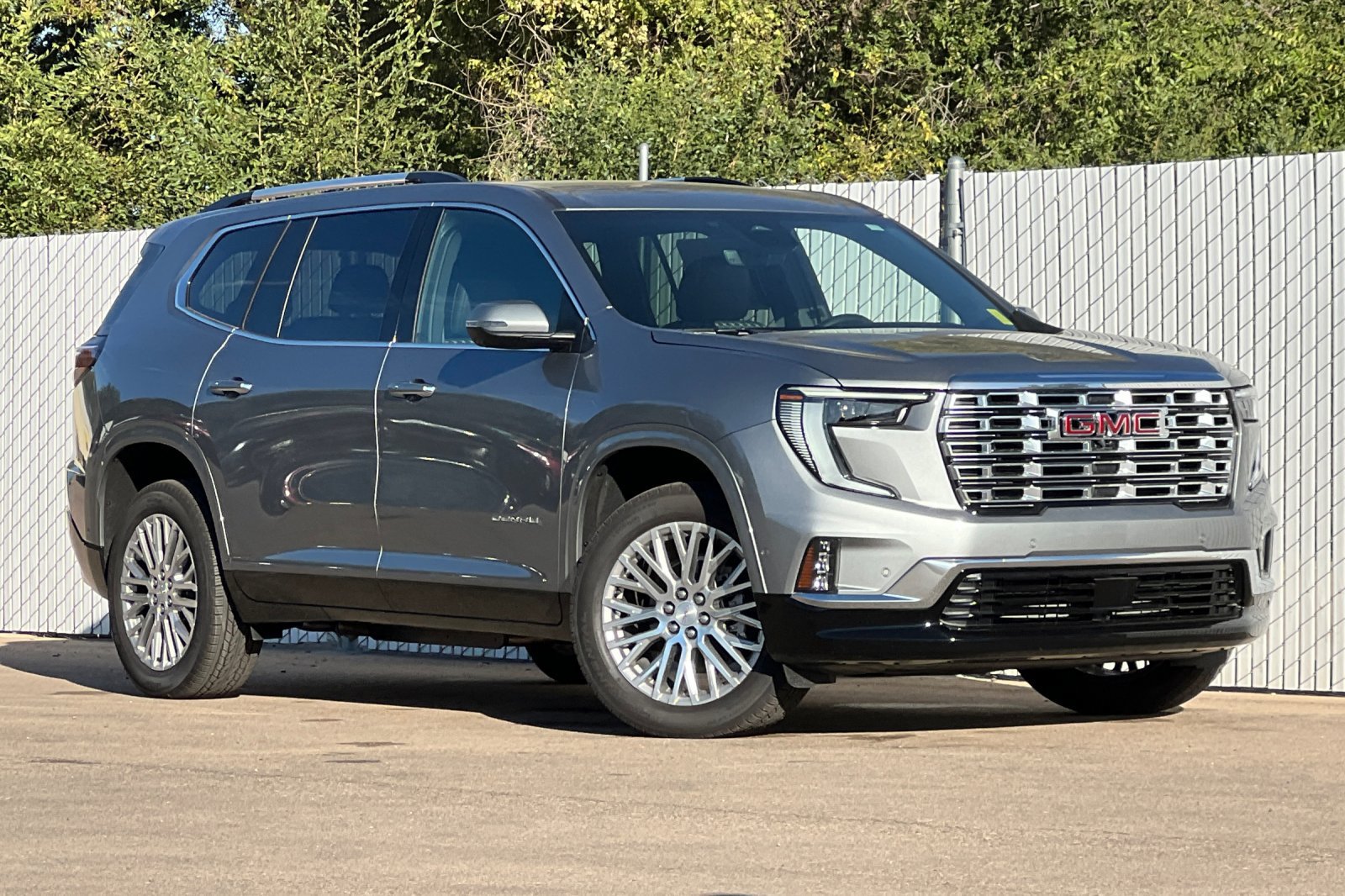 New 2026 GMC Acadia Denali w/ Super Cruise Package AWD/4WD image 2