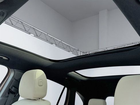 Used 2022 Mercedes-Benz GLA 250 4MATIC image 18