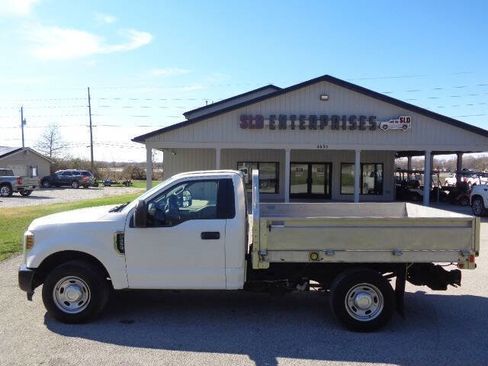 Used 2019 Ford F250 XL image 2
