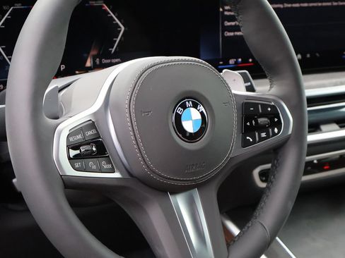 New 2026 BMW X5 xDrive40i w/ M Sport Package AWD/4WD image 21
