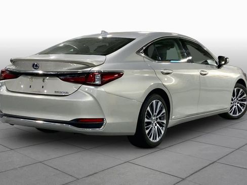 Used 2019 Lexus ES 300h w/ Premium Package FWD image 13
