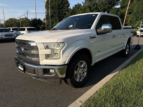 Used 2017 Ford F150 Lariat w/ Equipment Group 502A Luxury AWD/4WD image 4