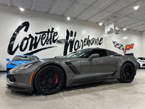 Used 2015 Chevrolet Corvette Z06 w/ Z07 Performance Package RWD image 17