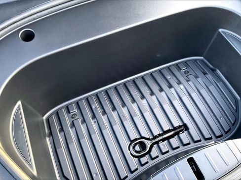 Used 2023 Tesla Model 3 Standard Range image 29