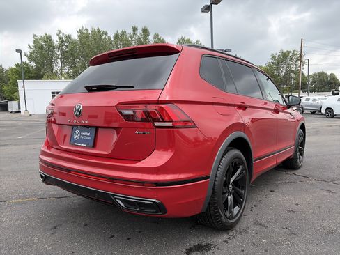 Certified 2024 Volkswagen Tiguan SE R-Line AWD/4WD image 6