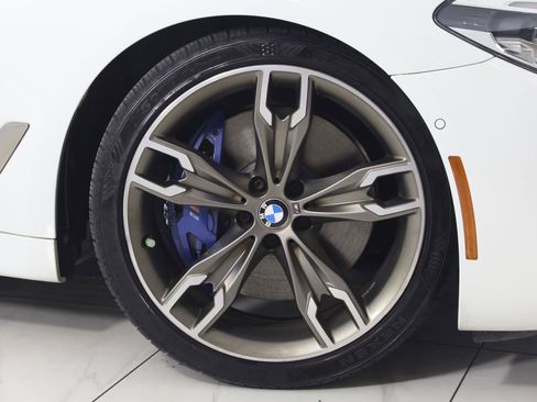 Used 2018 BMW M550i xDrive AWD/4WD image 16