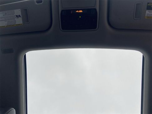 Used 2024 Toyota Grand Highlander XLE image 19