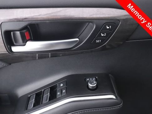 Used 2026 Toyota Highlander Platinum AWD/4WD image 20