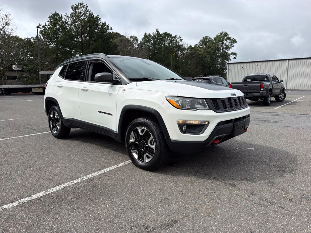 Used 2017 Jeep Compass Trailhawk w/ Popular Equipment Group AWD/4WD image 4