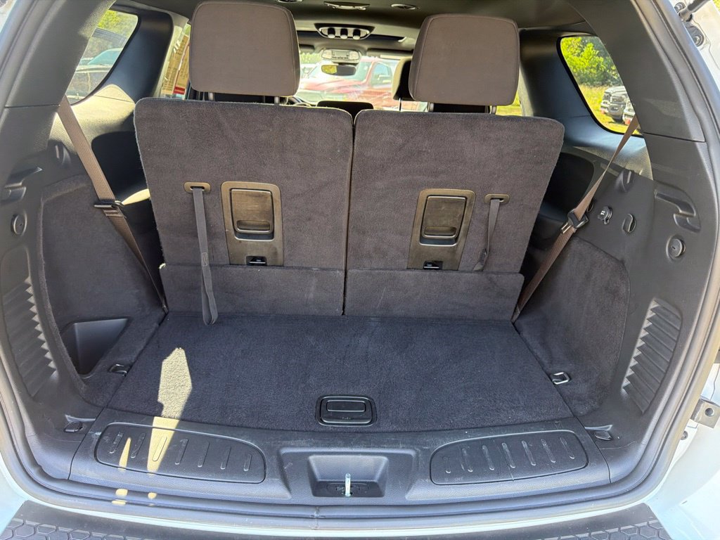 Used 2024 Dodge Durango SXT w/ SXT Blacktop Group RWD image 35