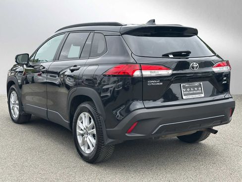 Used 2022 Toyota Corolla Cross LE AWD/4WD image 5