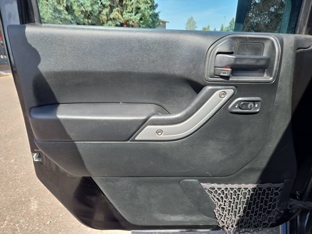 Used 2018 Jeep Wrangler Unlimited Rubicon w/ Cold Weather Group AWD/4WD image 13