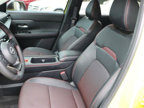 Used 2025 Nissan Kicks SR AWD/4WD image 24