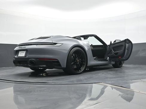 Certified 2024 Porsche 911 Carrera GTS RWD image 22