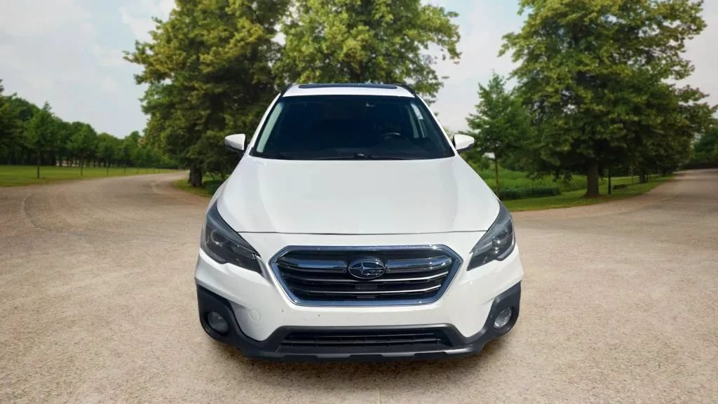Used 2019 Subaru Outback 3.6R Touring w/ Popular Package #3A AWD/4WD image 3