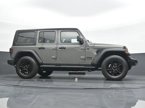 Used 2021 Jeep Wrangler Unlimited Sport image 22