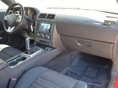 Used 2011 Dodge Challenger R/T RWD image 14