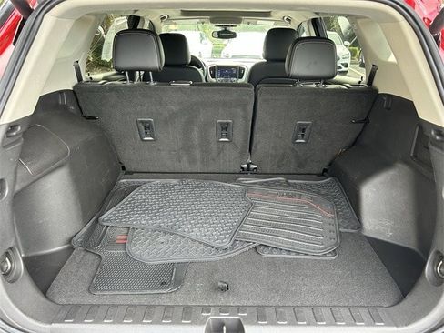 Used 2022 GMC Terrain Denali w/ Denali Premium Package image 16