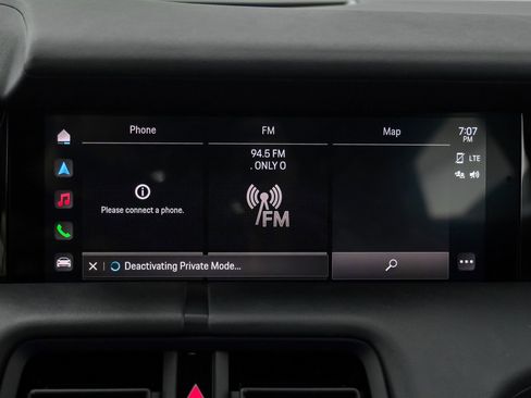 Used 2023 Porsche Taycan image 25