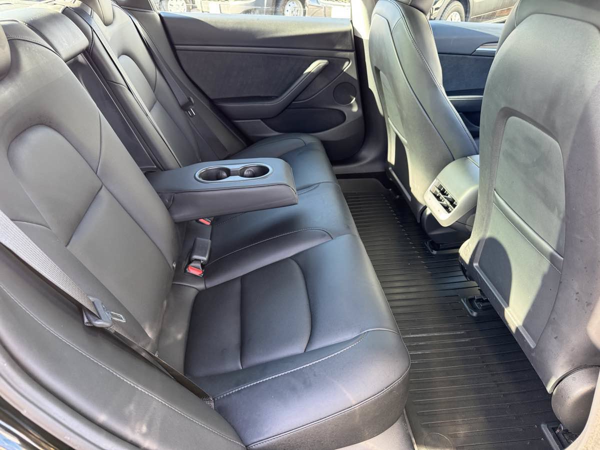 Used 2023 Tesla Model 3 Standard Range RWD image 18