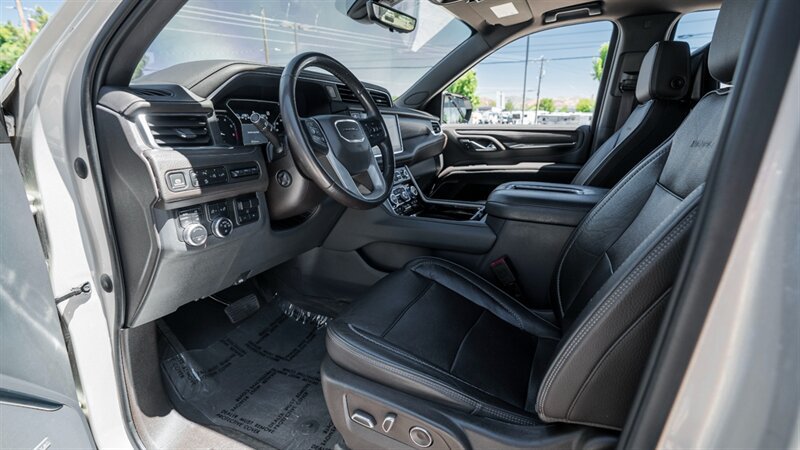 Used 2021 GMC Yukon Denali w/ Denali Ultimate Package AWD/4WD image 17