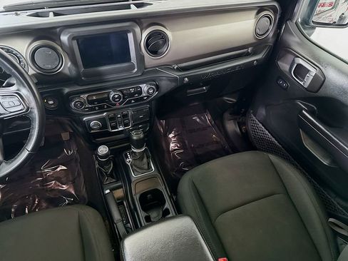 Used 2021 Jeep Wrangler Unlimited Sport image 25
