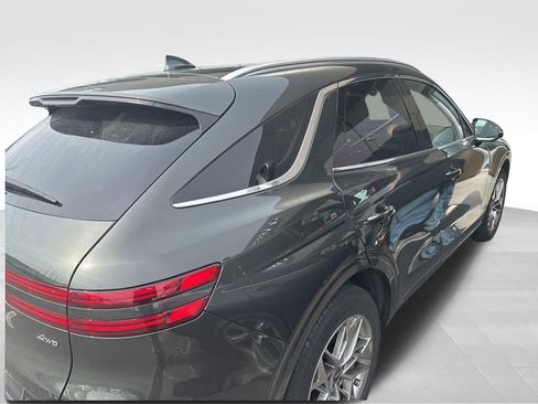 Used 2025 Genesis GV70 2.5T image 8