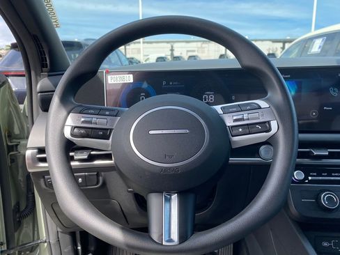 Certified 2025 Hyundai Santa Cruz SE image 14