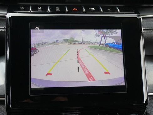 Used 2021 Jeep Grand Cherokee L Laredo image 13