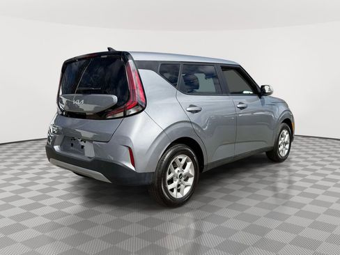 Used 2025 Kia Soul LX w/ LX Technology Package image 10