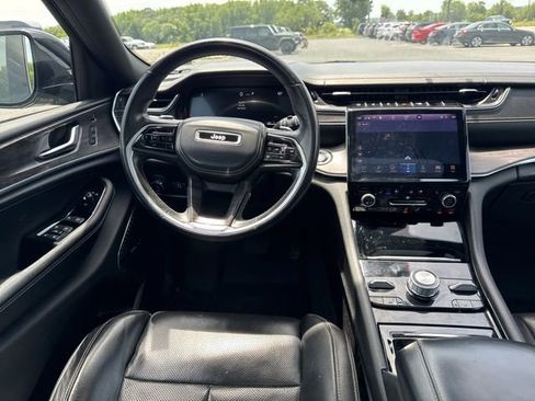 Used 2021 Jeep Grand Cherokee L Overland w/ Luxury Tech Group IV AWD/4WD image 30