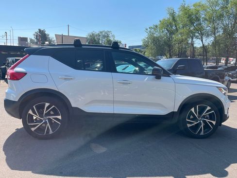 Used 2019 Volvo XC40 T5 R-Design AWD/4WD image 8