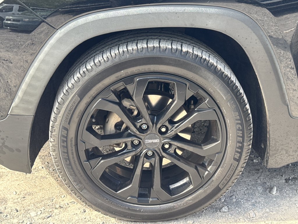 Used 2021 GMC Terrain SLE w/ Driver Convenience Package FWD image 18