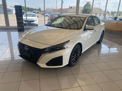 New 2025 Nissan Altima 2.5 SV w/ SV Special Edition Package image 2