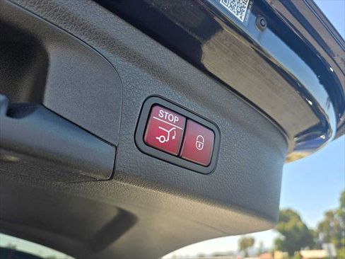 Used 2023 Mercedes-Benz GLE 450 4MATIC image 15