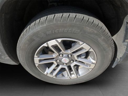 Used 2025 GMC Terrain Elevation AWD/4WD image 33