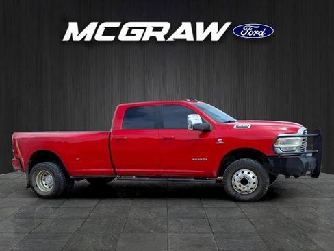 Used 2024 RAM 3500 Laramie AWD/4WD image 5