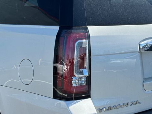 Used 2015 GMC Yukon XL Denali w/ Premium Package AWD/4WD image 22