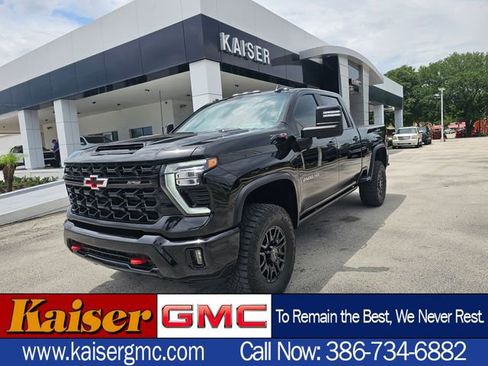 Used 2024 Chevrolet Silverado 2500 ZR2 w/ Technology Package AWD/4WD image 1