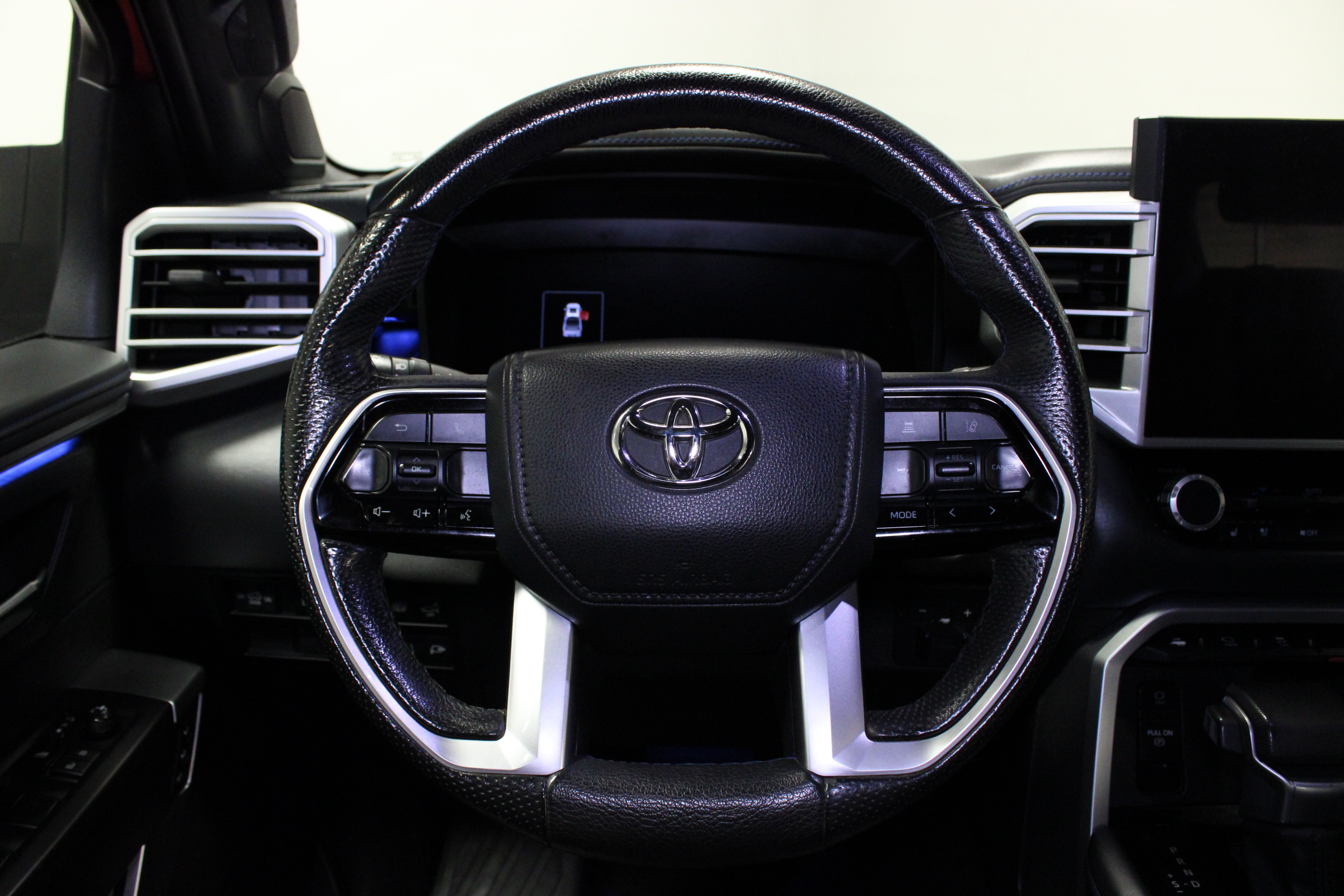 Used 2023 Toyota Tundra Platinum AWD/4WD image 23
