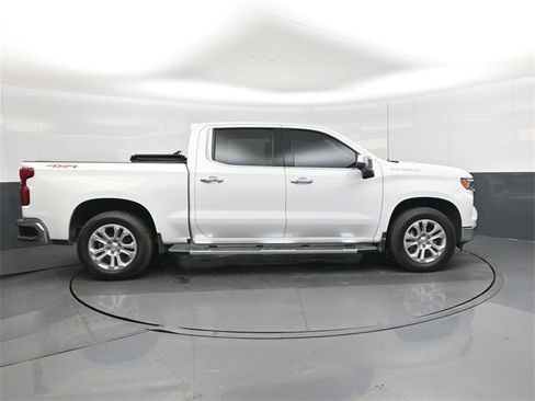 Used 2025 Chevrolet Silverado 1500 LTZ image 2