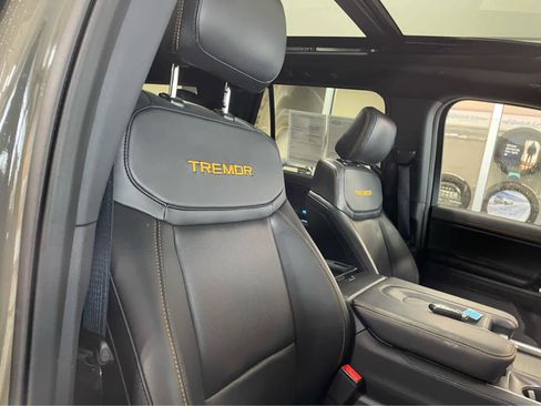 Used 2025 Ford Expedition Tremor image 52