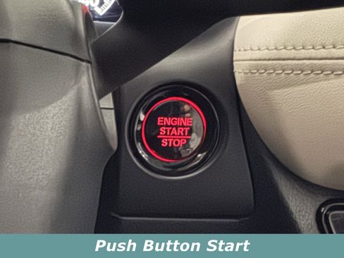 Used 2023 Honda HR-V LX image 11